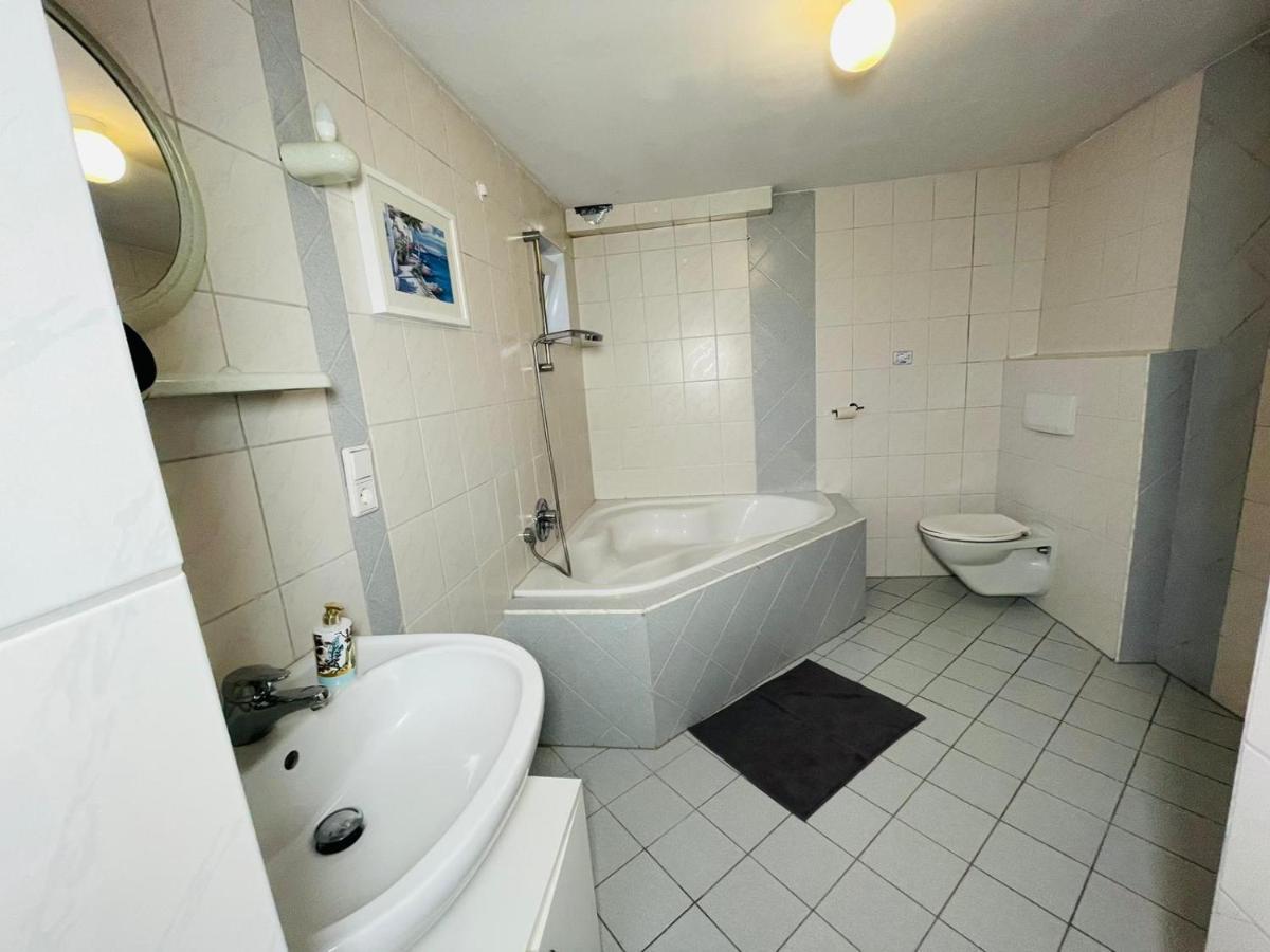 Edu Home BRE Extérieur photo